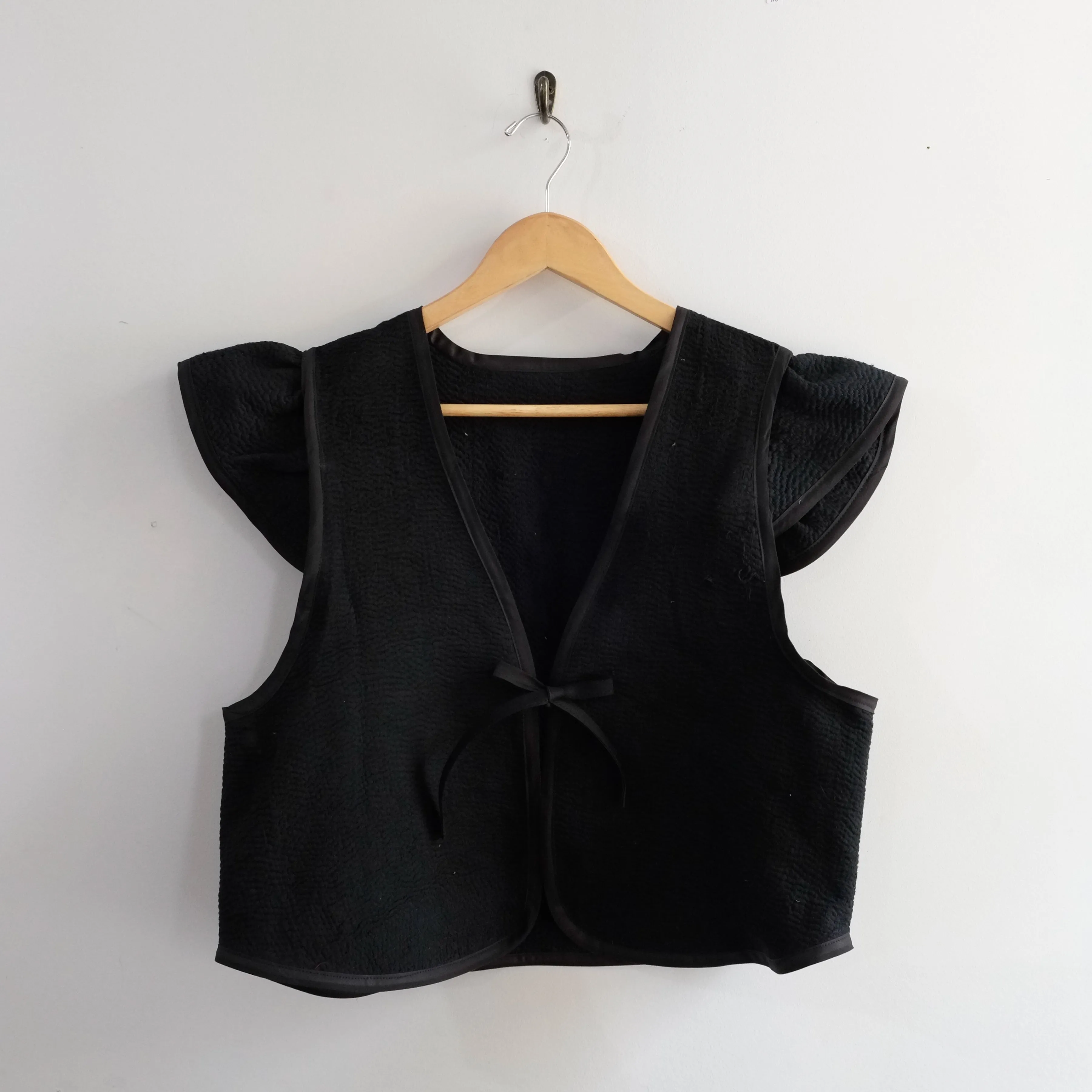 Amelia Flutter Sleeve Vest Black L022