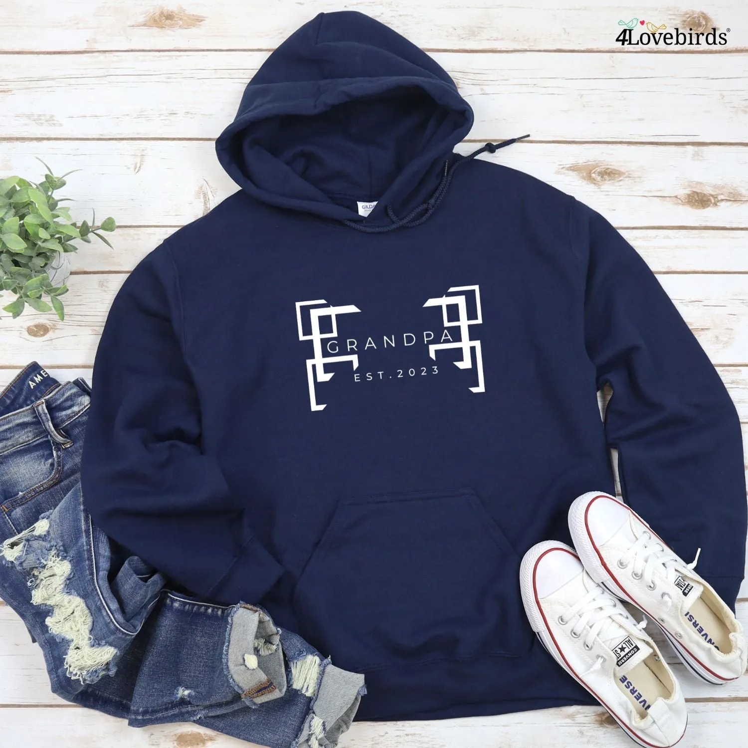 Grandpa and Grandma Est.2022 Hoodies, Gift for Grandparents, Baby Announcement Tee, Grandma Grandpa T- Shirts, Grandparents Couple T-Shirts